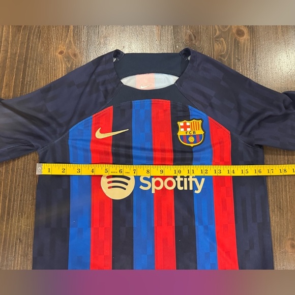 2023-2024 Barcelona Away 4th Kit Football Soccer Jersey - Picture 9 of 10
